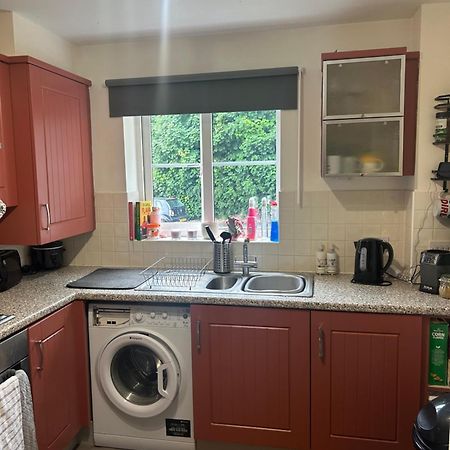 ハイワイクームBeautiful 1 Bed In Wycombeアパートメント エクステリア 写真
