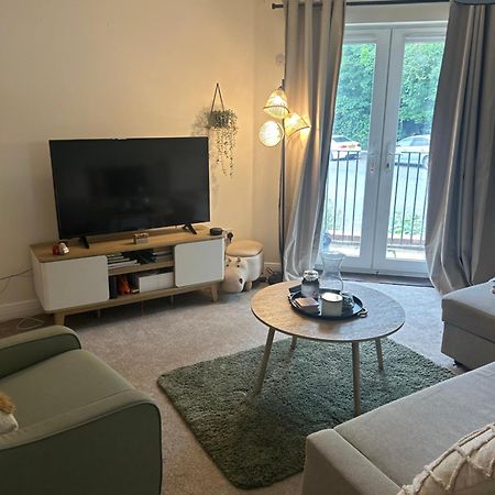 ハイワイクームBeautiful 1 Bed In Wycombeアパートメント エクステリア 写真
