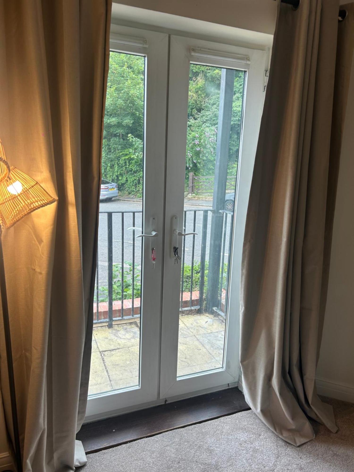 ハイワイクームBeautiful 1 Bed In Wycombeアパートメント エクステリア 写真